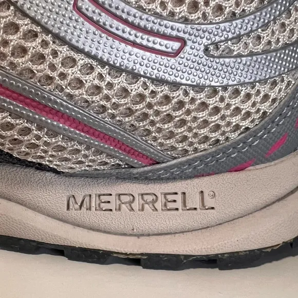 Merrell Mont Mavis Cosmos Orchid Sneakers. Size 10.