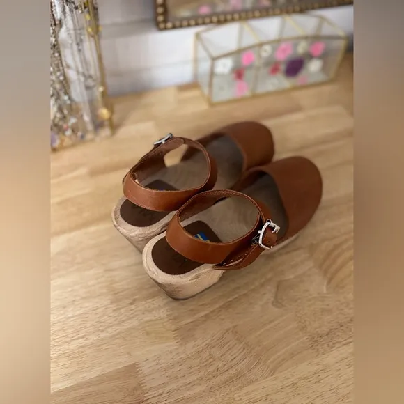 MIA Brown Leather ABBA Mary Jane Boho Clogs Size 41 Whimsical Hippie