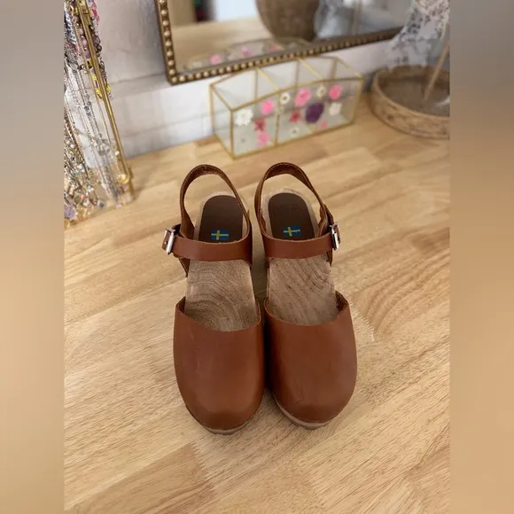 MIA Brown Leather ABBA Mary Jane Boho Clogs Size 41 Whimsical Hippie