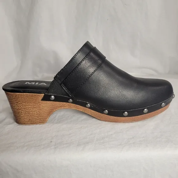 M.I.A. Women's Black Faux Leather Block Heeled Clogs Mules Size 8