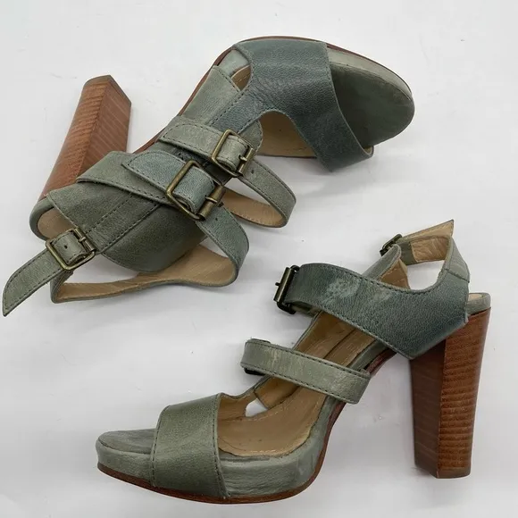 Michael Jolie heels made in Italy leather sea green womens size 37 / US 7 buckle