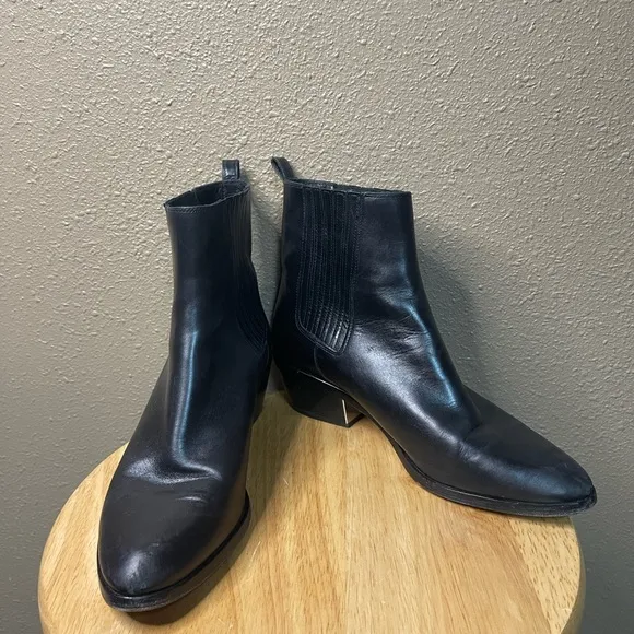 MICHAEL KORS Black Patrice Pointed Leather Bootie Boots Women’s 39 or US 8.5