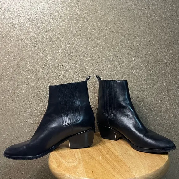 MICHAEL KORS Black Patrice Pointed Leather Bootie Boots Women’s 39 or US 8.5
