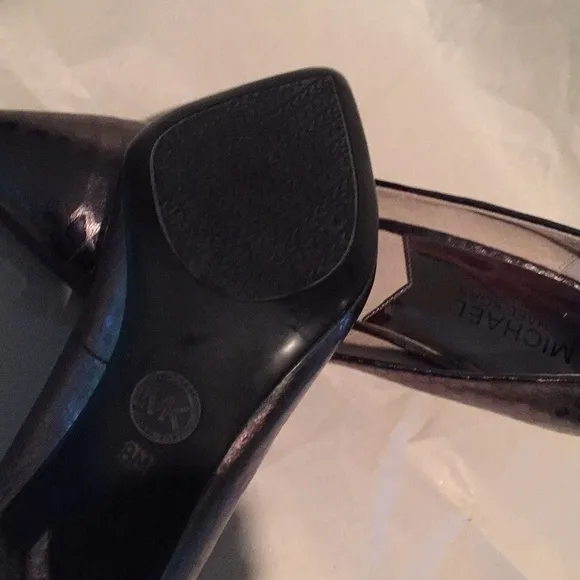 Michael Kors Heels Pointed Toe Metallic Pewter Brown Color Size 8