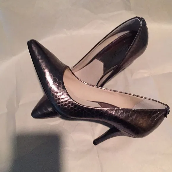Michael Kors Heels Pointed Toe Metallic Pewter Brown Color Size 8