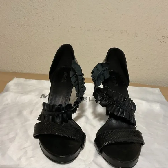 🎄Michael Kors Heels with Bella Ruffles Size 9.5 M NWT