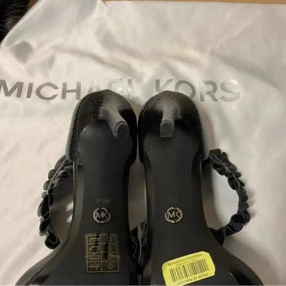 🎄Michael Kors Heels with Bella Ruffles Size 9.5 M NWT
