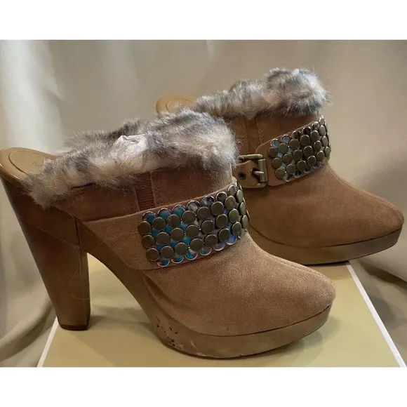 Michael Kors MMK 9M Khaki Suede Collette Faux Fur Stud Buckle Mules Clogs