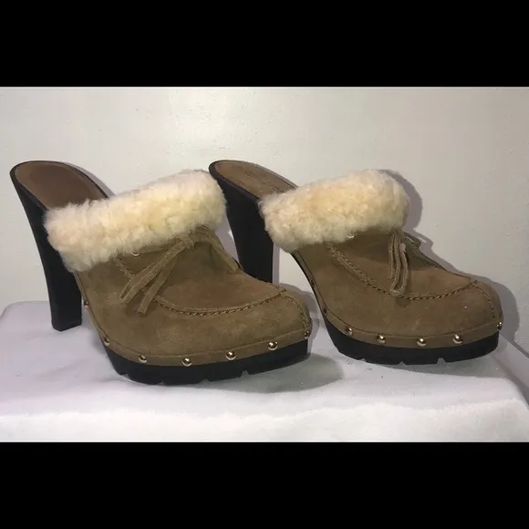 Michael Kors Shearling lined Mules Size 8 EUC