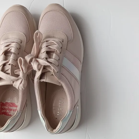 🩷💚🆕️⚜️Michael Kors⚜️🩷💚Women's Maddy Logo Trainer Sneakers Mauve Pink Size 6