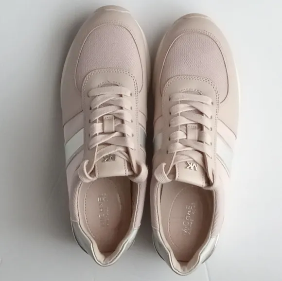 🩷💚🆕️⚜️Michael Kors⚜️🩷💚Women's Maddy Logo Trainer Sneakers Mauve Pink Size 6