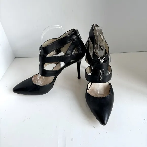 MICHAEL Michael Kors Anya Leather Pump Heels - Black. Size 10