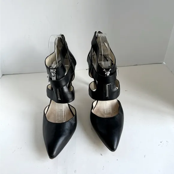 MICHAEL Michael Kors Anya Leather Pump Heels - Black. Size 10