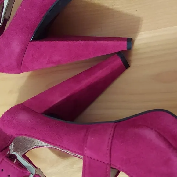 MICHAEL Michael Kors Berry Purple Strappy Suede Peep Toe Platform Heels Size 8.5