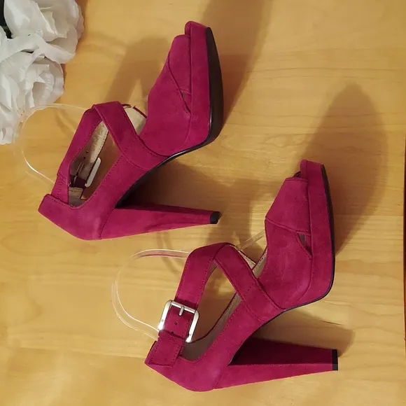 MICHAEL Michael Kors Berry Purple Strappy Suede Peep Toe Platform Heels Size 8.5