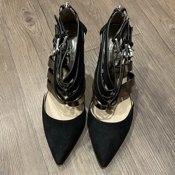MICHAEL Michael Kors Cammie Back Zip Shooties Size 9