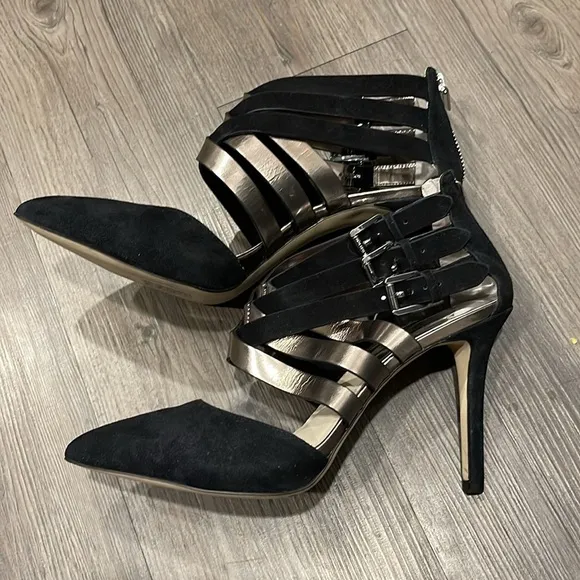 MICHAEL Michael Kors Cammie Back Zip Shooties Size 9