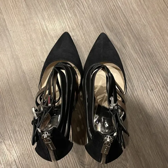 MICHAEL Michael Kors Cammie Back Zip Shooties Size 9