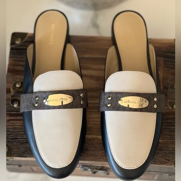 MICHAEL Michael Kors Plate Mules in Black &amp; Light Cream