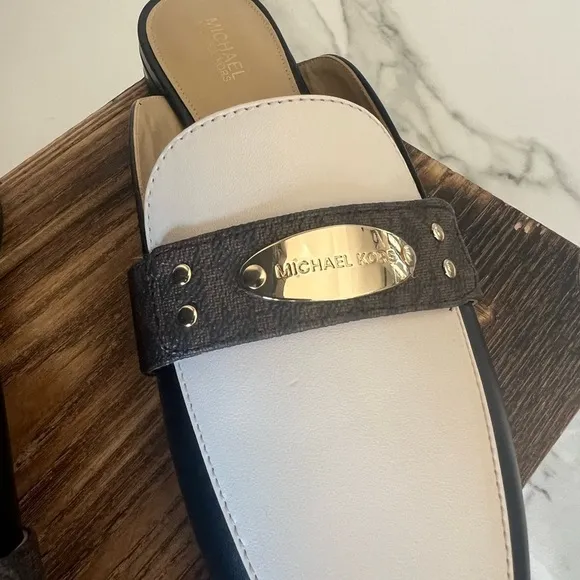 MICHAEL Michael Kors Plate Mules in Black &amp; Light Cream