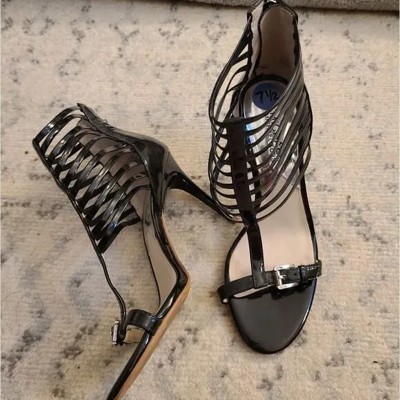 Michael Michael Kors 7.5 black strappy zip heels