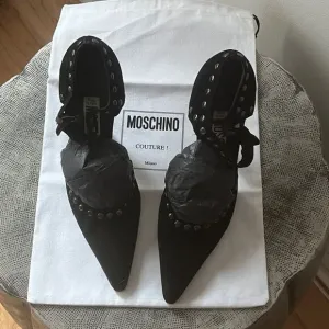 MOSCHINO Vintage black suede studded maryjane heels sz 36