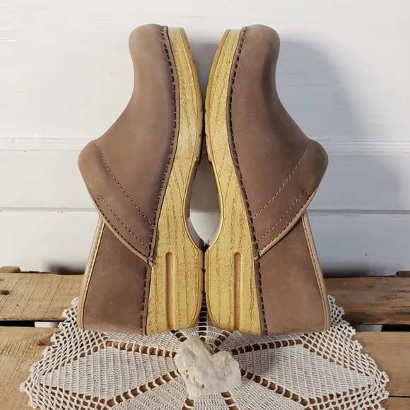 Mushroom Taupe Dansko Pro Honey Clog Sand Nubuck Suede Boho Cottage 37 38