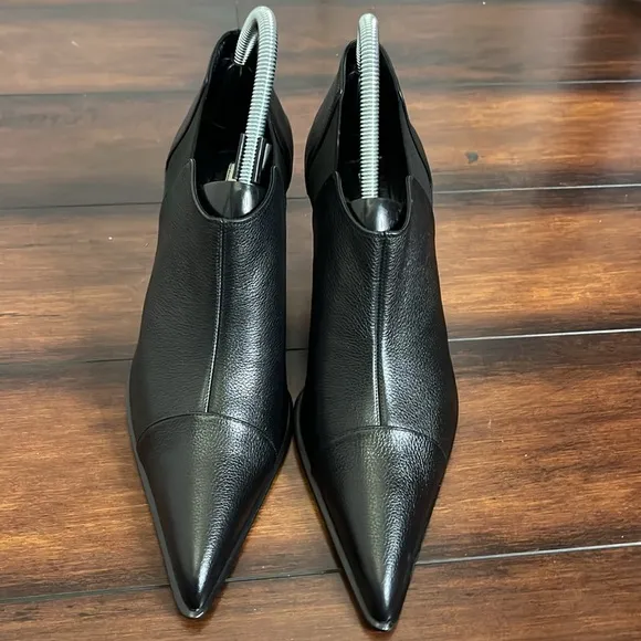 Narciso Rodriguez Leather Booties Shoes Pointed Toe sz 40 Quiet Luxury Old MOney