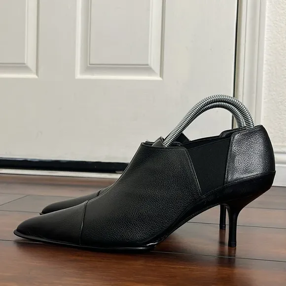 Narciso Rodriguez Leather Booties Shoes Pointed Toe sz 40 Quiet Luxury Old MOney