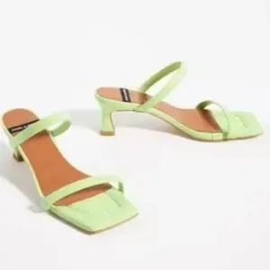 NEW Angel Alarcon Square-Toe Mules Lime Green US 11