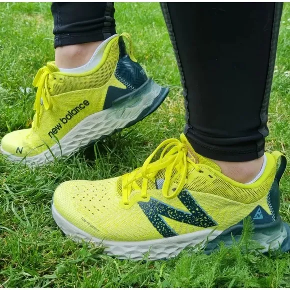 NEW BALANCE Women’s Fresh Foam New Balance Hierro V6 Trail Running Shoes, Sz 9.5