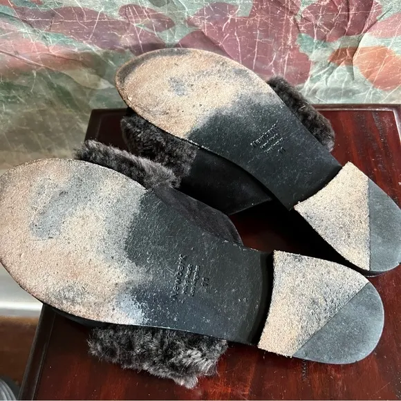 New Bark Yasmin Flat Shearling Slides size 11