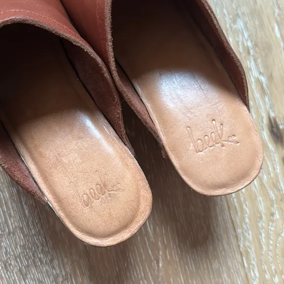 NEW Beek ‘Woodpecker’ Heeled Leather Clog is Cognac, size 9