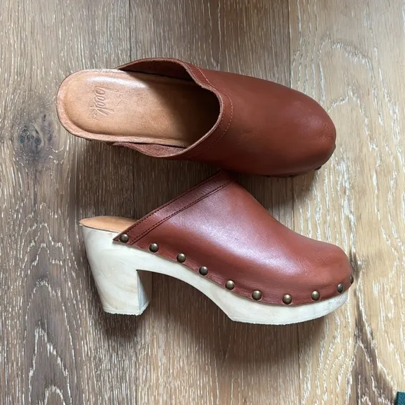 NEW Beek ‘Woodpecker’ Heeled Leather Clog is Cognac, size 9