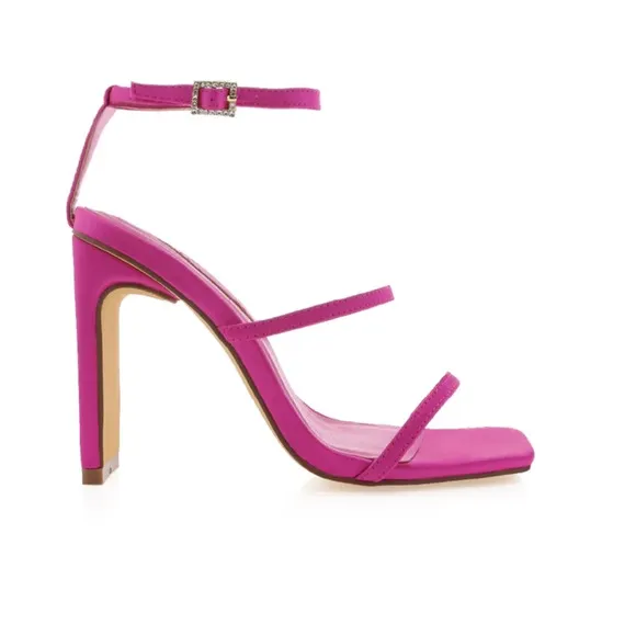 New BILLINI Tiaka Fuchsia Satin Strappy Heels Size 10