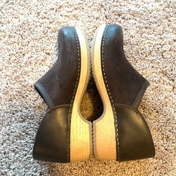 New Dansko Brenna Burnished Suede Leather Clog Mules Brown Size 37 Size 6.5-7