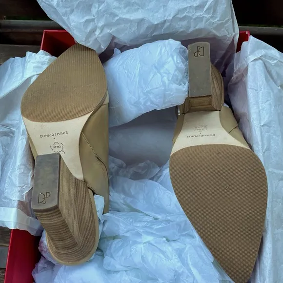 New Donald Pliner Leather Vico-43 Natural Tan Burnshed Calf Bootie Open Back 9.5
