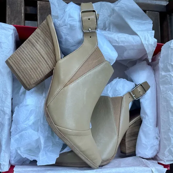 New Donald Pliner Leather Vico-43 Natural Tan Burnshed Calf Bootie Open Back 9.5