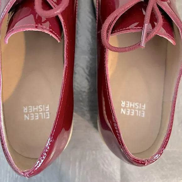 NEW EILEEN FISHER Eddy Oxfords in Burgundy Size 8