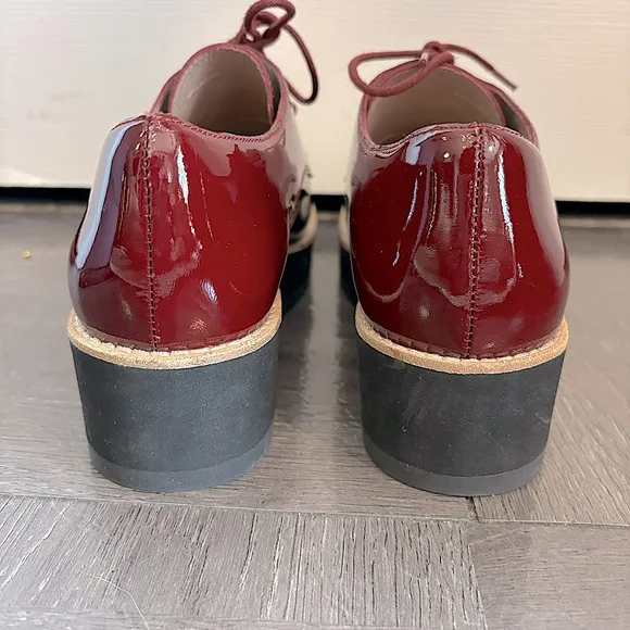 NEW EILEEN FISHER Eddy Oxfords in Burgundy Size 8