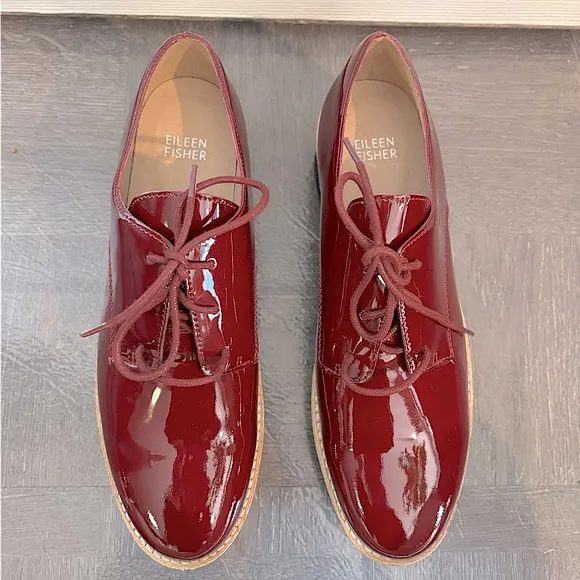 NEW EILEEN FISHER Eddy Oxfords in Burgundy Size 8