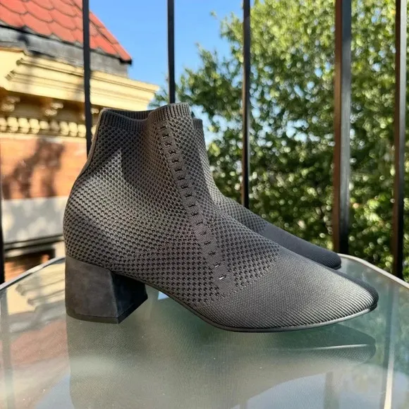 New Eileen Fisher Honey Stretch Knit Ankle Boots Shoes Pull On Heeled Gray