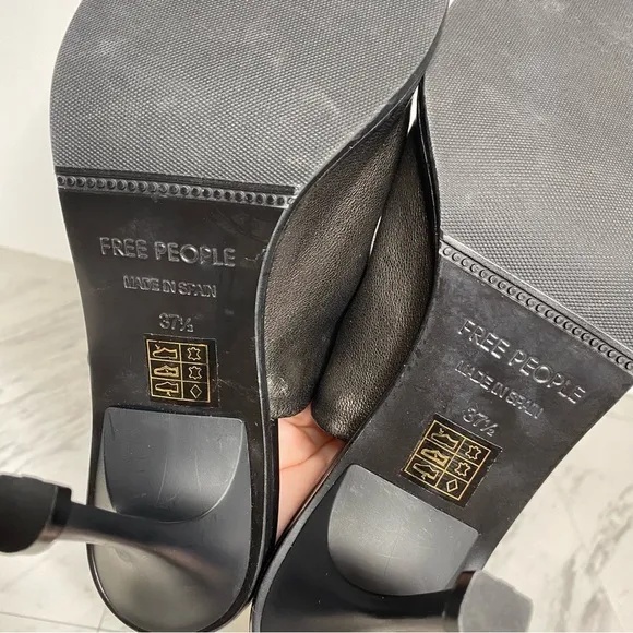New! Free People Leila Black Leather Mule 37 1/2