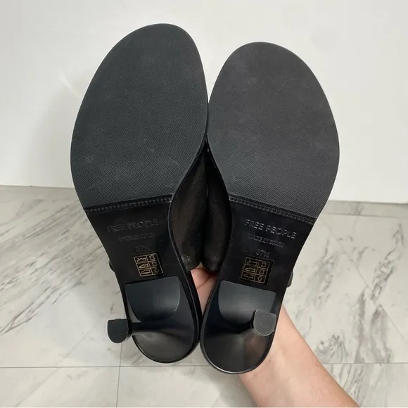 New! Free People Leila Black Leather Mule 37 1/2