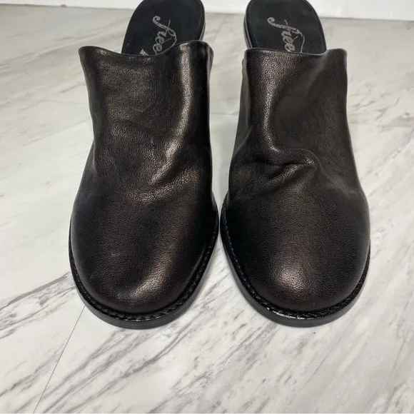 New! Free People Leila Black Leather Mule 37 1/2