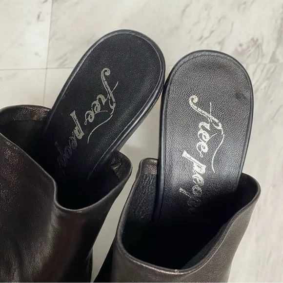 New! Free People Leila Black Leather Mule 37 1/2