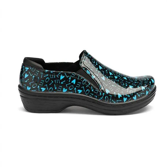 NEW KLOGS FOOTWEAR women's moxy clog in blu love patent
