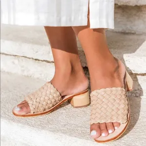 New Liberte Leather Santorini woven mules in Cream Size 7