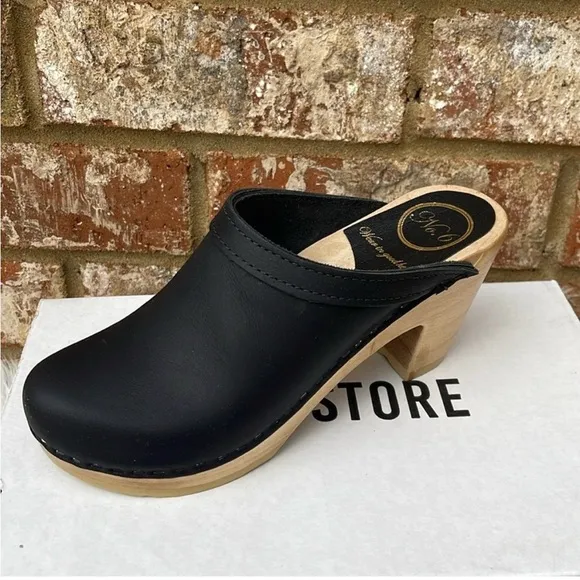 New No.6 Old School High HeelWood Base Black Leather Clogs SizeUS 5/ EUR 35