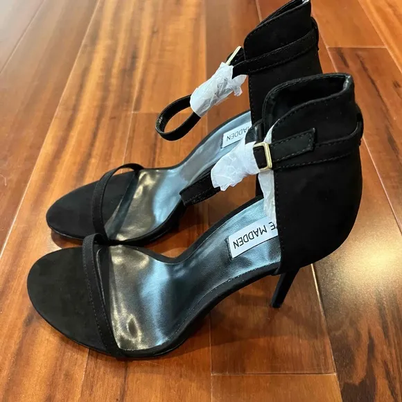 New NWT Steve Madden Crash Black Heels Ankle Strap High Heel Open Toe Size US 10